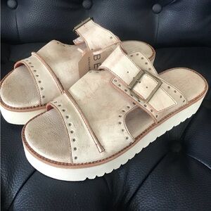NEW Bed Stu Sandals Ivory Distressed Size 8 Adjustable Lightweight